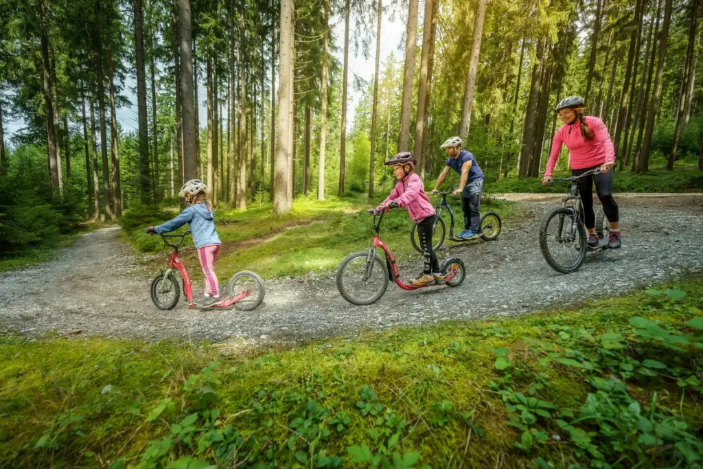 Jarní dovolená Lipno – cyklostezky a příroda u Lipna nad Vltavou, apartmány KORZO Lipno.